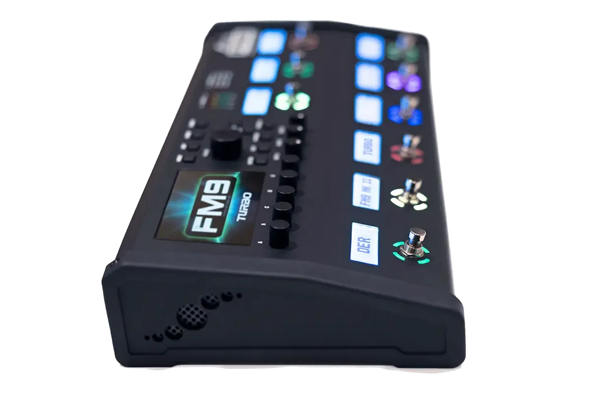 FM9 MK II Turbo Side view / Seitenansicht / Vue latérale / Vista laterale / Vista lateral